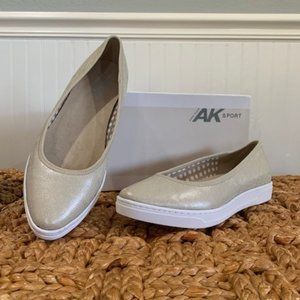 NIB (never worn) Anne Klein (AK Sport) size 8.5 slip on metallic sneakers